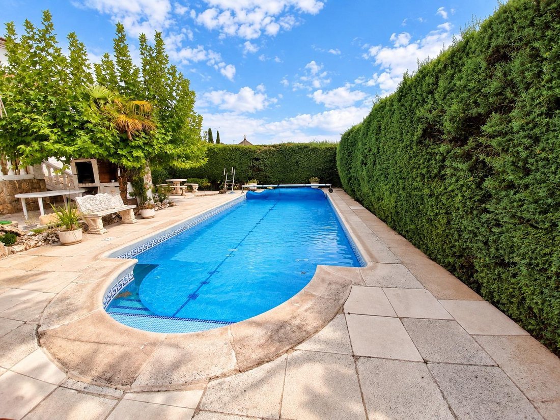 Villa in Torrejon del Rey, Castile-La Mancha, Spain 2 - 19126021