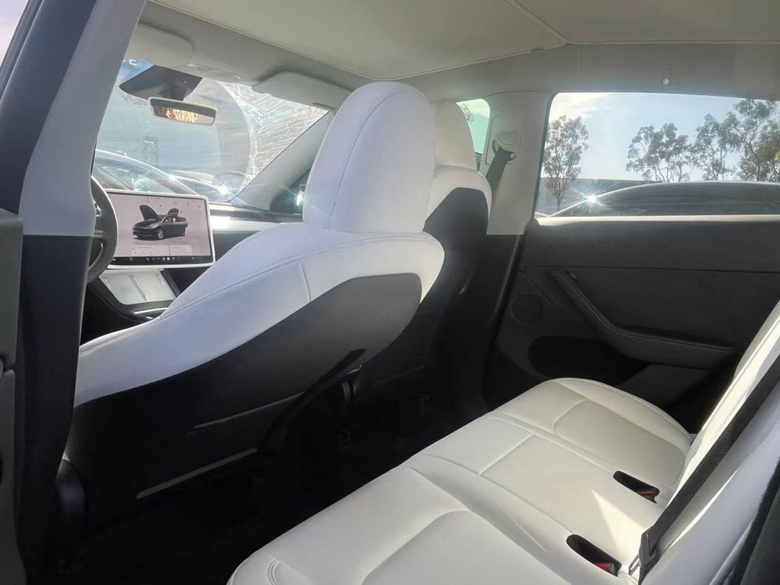 Suv in Costa Mesa, CA, United States 4 - 19129718