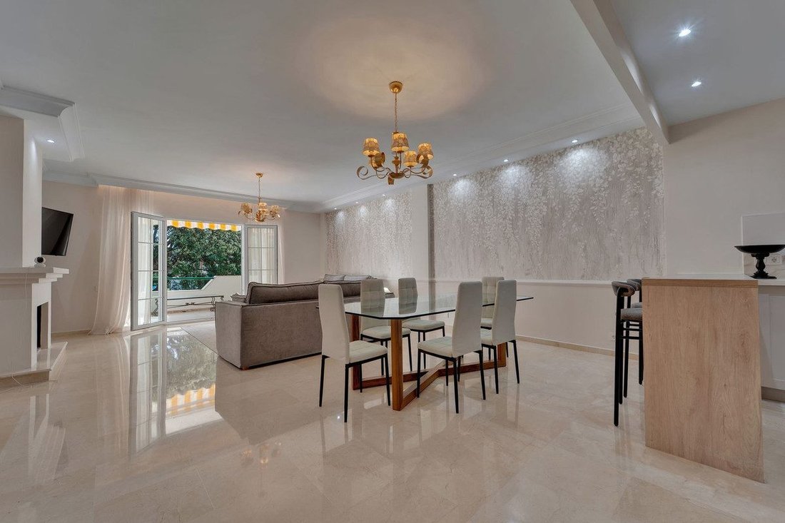 Apartment in Atalaya-Isdabe, Estepona, Andalusia 3 - 19132378