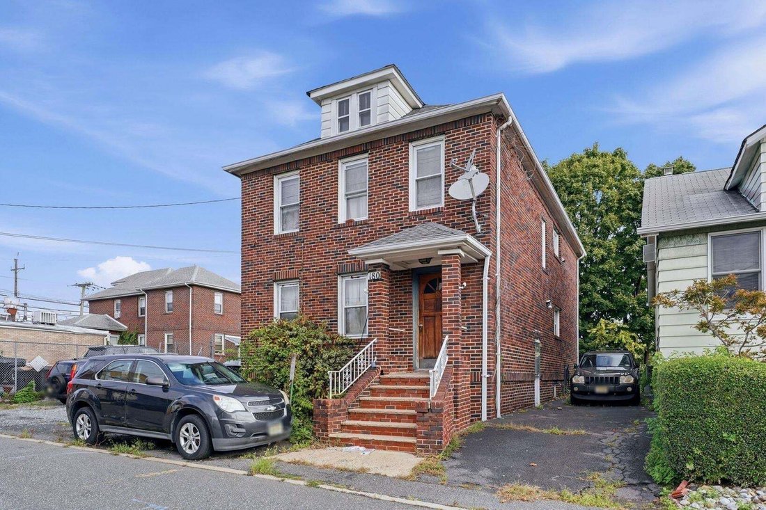 House in Secaucus, New Jersey, United States 3 - 19120907