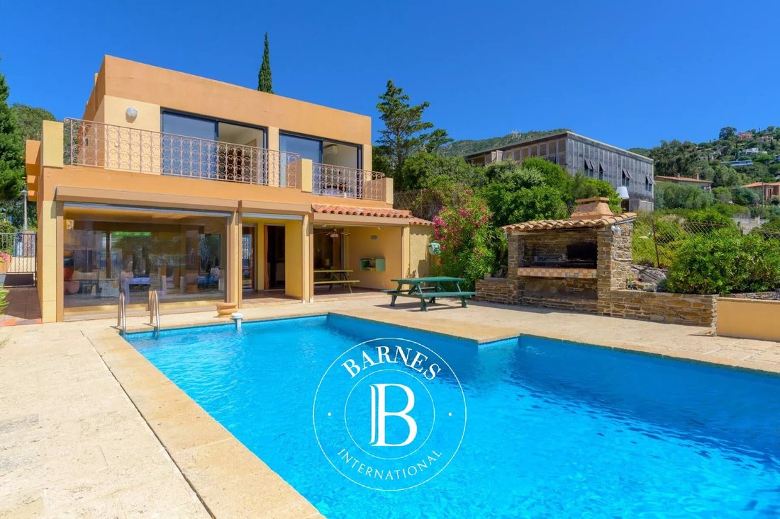 Villa in Le Lavandou, Provence-Alpes-Côte d'Azur, Frankreich 1 - 19122472