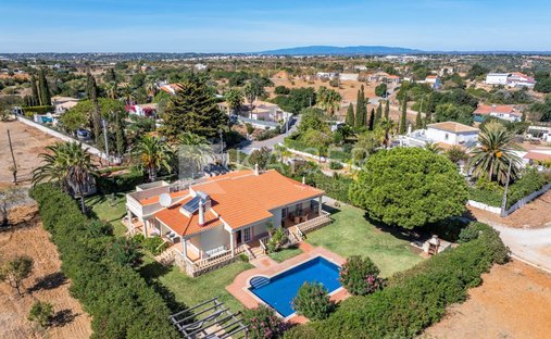 Villa in Guia, Algarve, Portugal 1