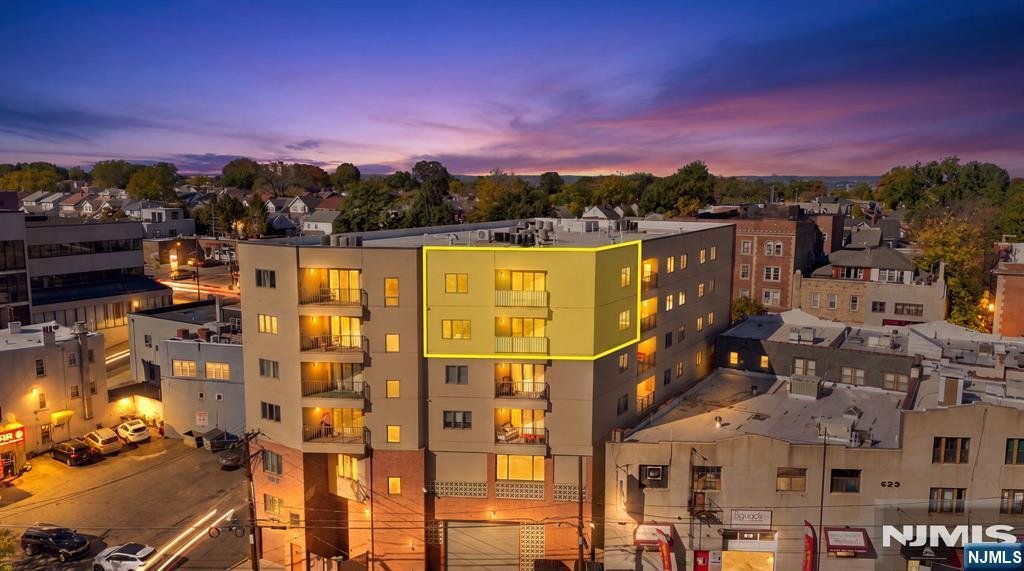 Condominio en Cliffside Park, Nueva Jersey, Estados Unidos 1 - 19123857