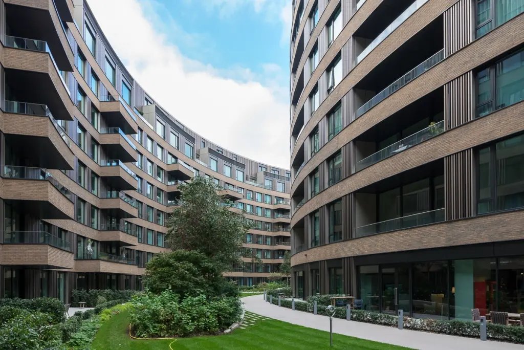 Apartment in White City, Hammersmith and Fulham, England 1 - 19124848