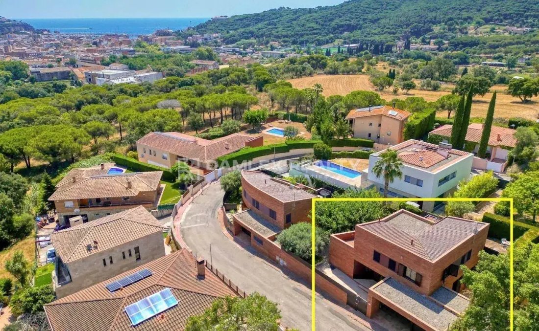 Maison à Sant Feliu de Guíxols, Catalogne, Espagne 1 - 15725286