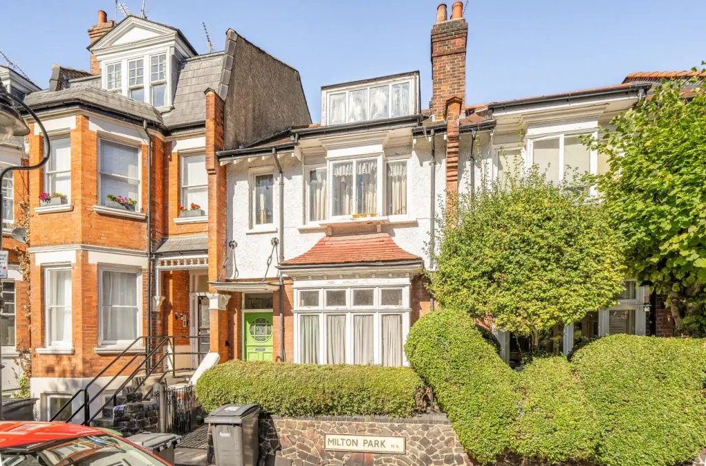 House in Holly Village, Haringey, England 1 - 19125690