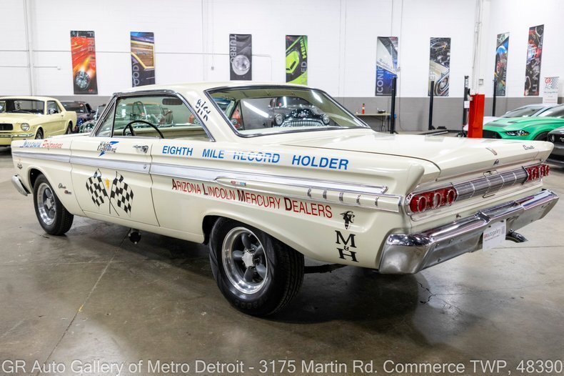 "White Lightning" in Commerce Twp, United States 4 - 19128774