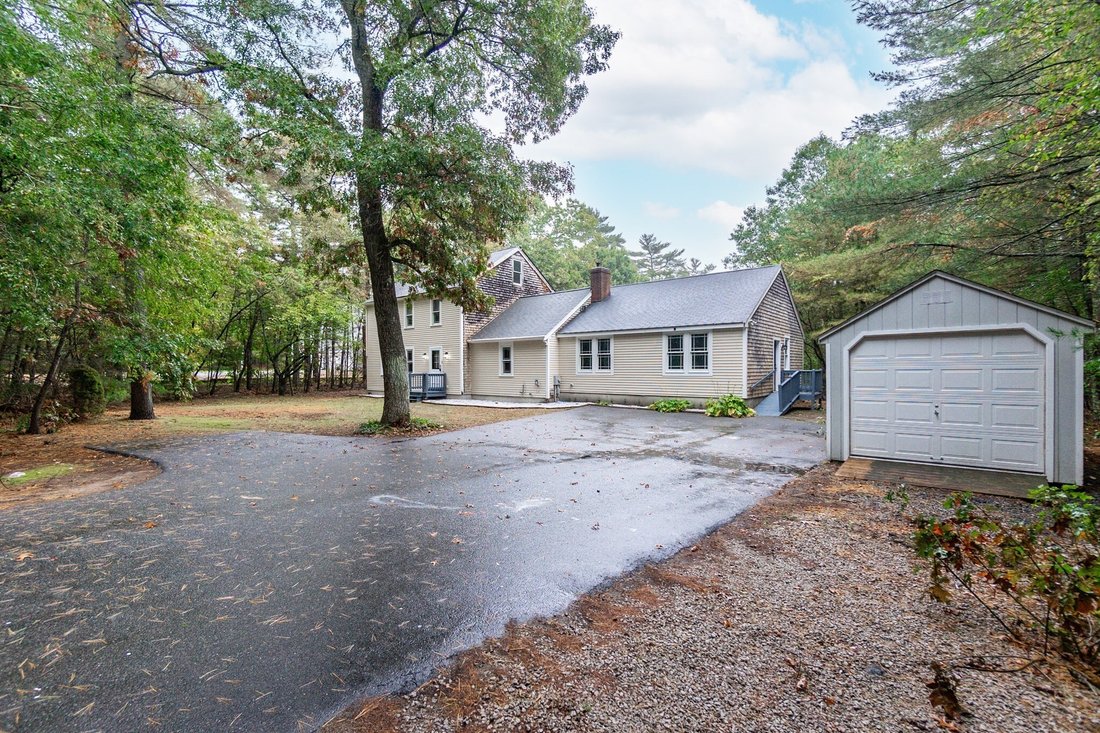 House in Carver, Massachusetts, United States 2 - 19135304