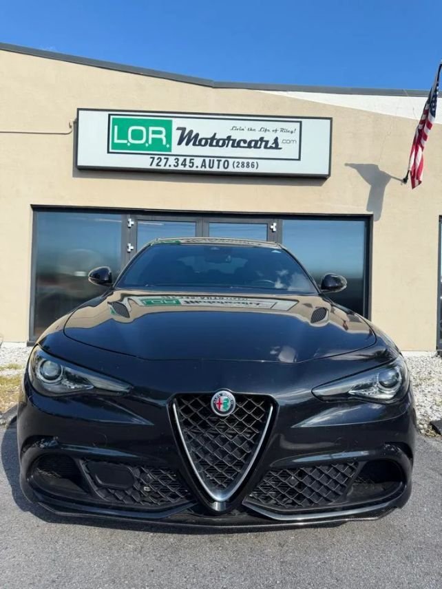 Sedan in Pinellas Park, FL, United States 2 - 19127310