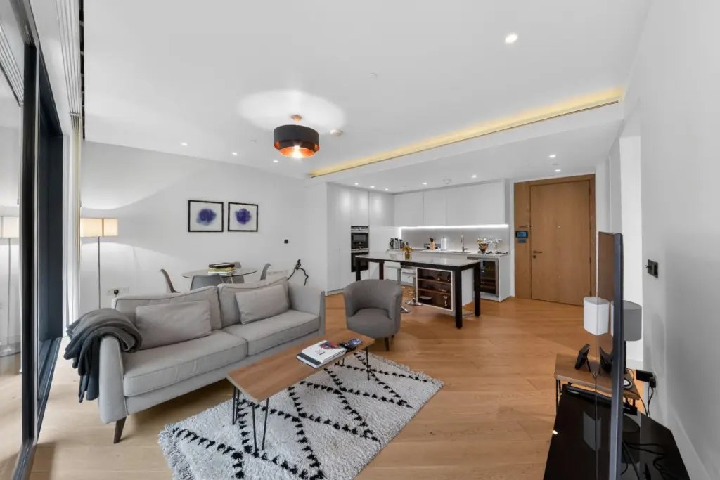 Apartment in White City, Hammersmith and Fulham, England 2 - 19124848