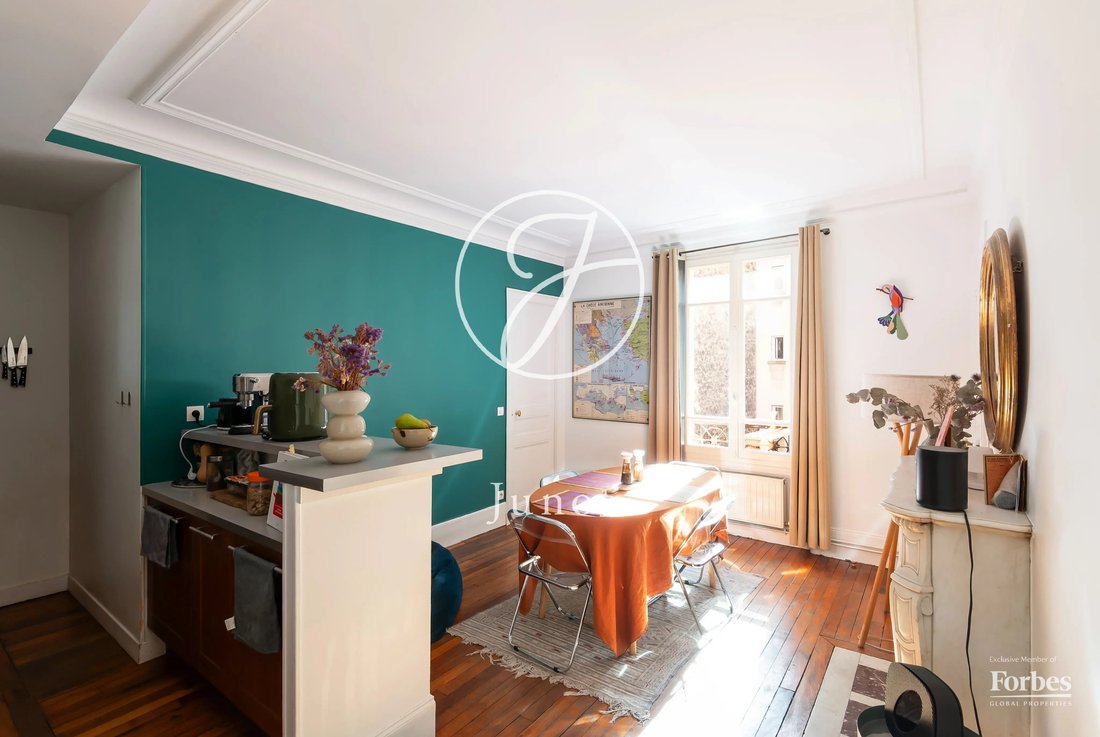 Apartment in Batignolles-Cardinet, Paris 17e Arrondissement, Paris 5 - 19102090