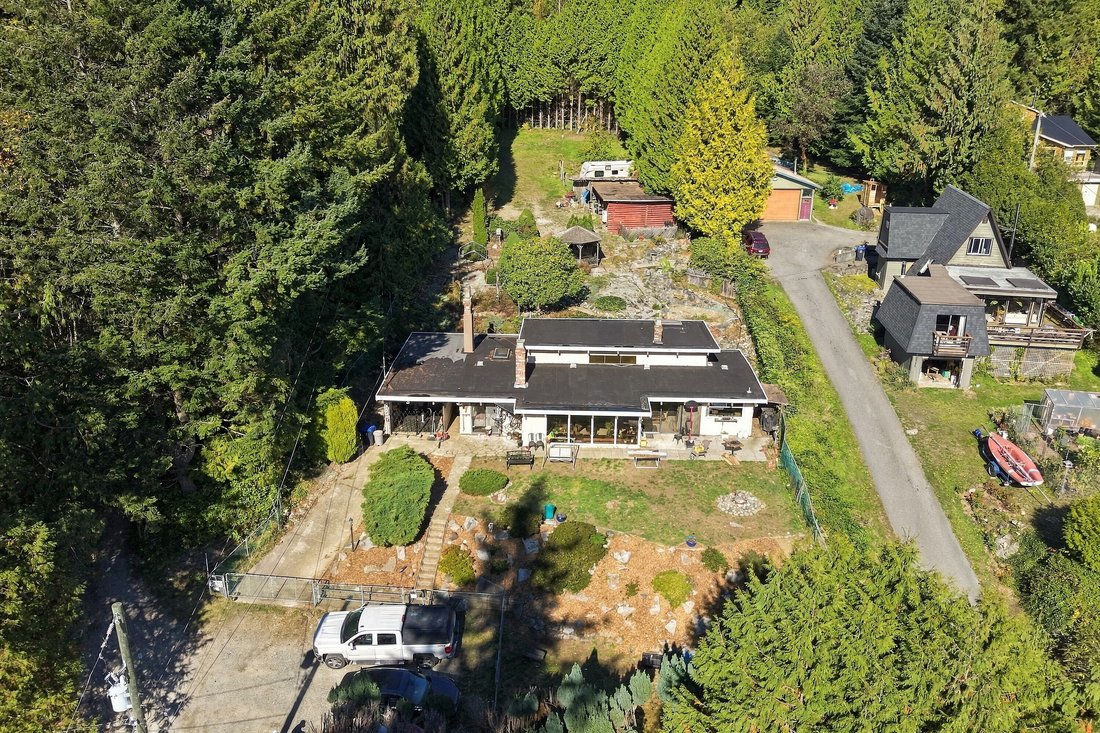 House in Sechelt, British Columbia, Canada 4 - 19123866