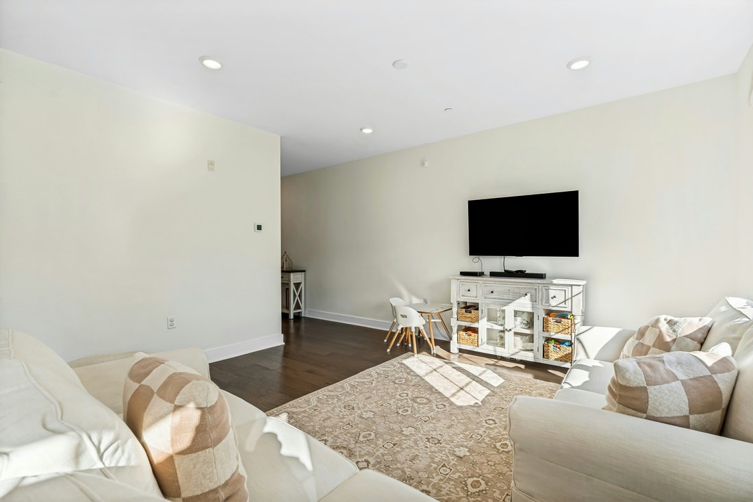 Townhouse in Morris Plains, New Jersey, United States 4 - 19127690