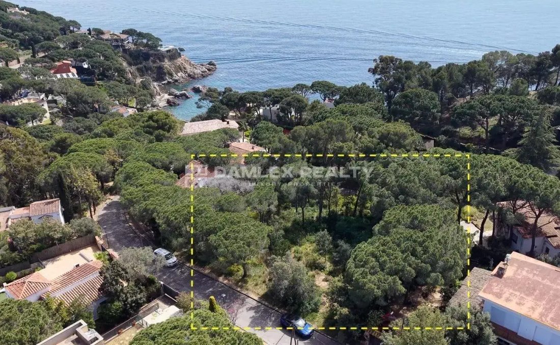 Land in Lloret de Mar, Catalonia, Spain 2 - 19133125