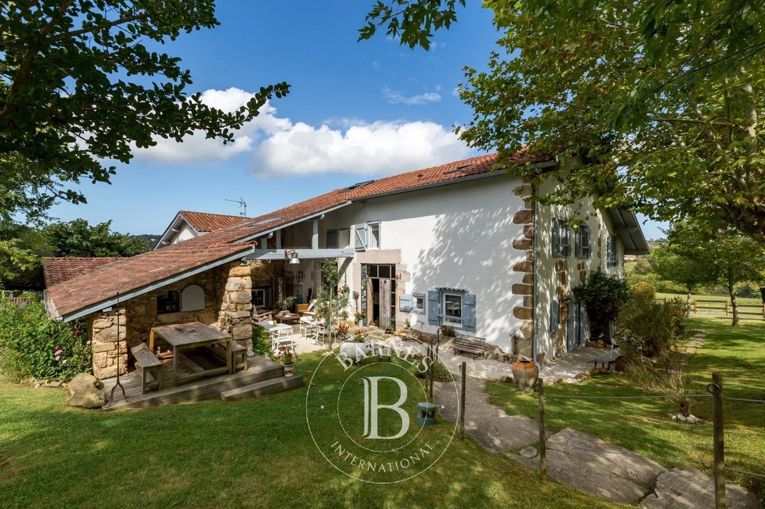 House in Saint-Pée-sur-Nivelle, Nouvelle-Aquitaine, France 1 - 19122706