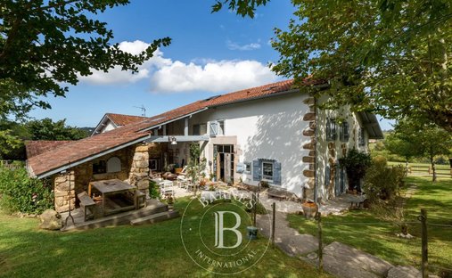 Casa a Saint-Pée-sur-Nivelle, Nuova Aquitania, Francia 1
