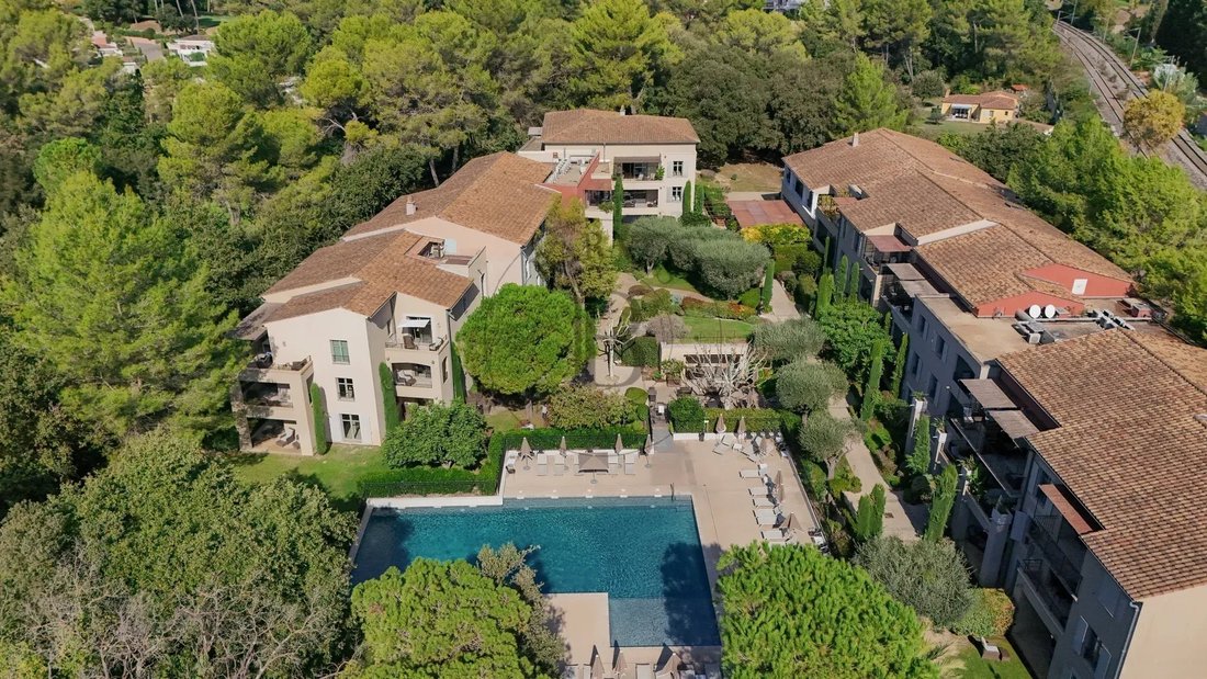 Wohnung in Mougins, Provence-Alpes-Côte d'Azur, Frankreich 3 - 19122870