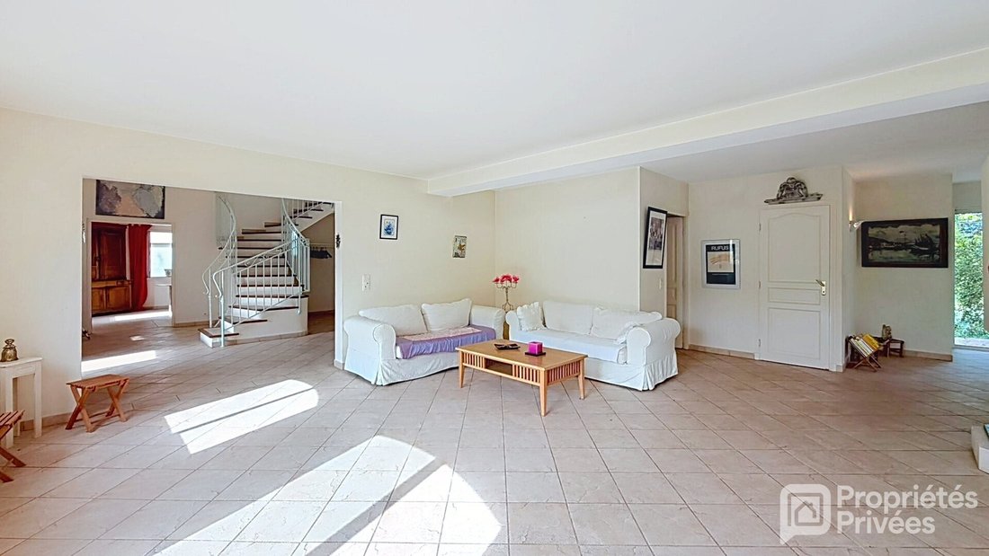 Villa in Saint-Paul-en-Forêt, Provence-Alpes-Côte d'Azur, Frankreich 4 - 19129924