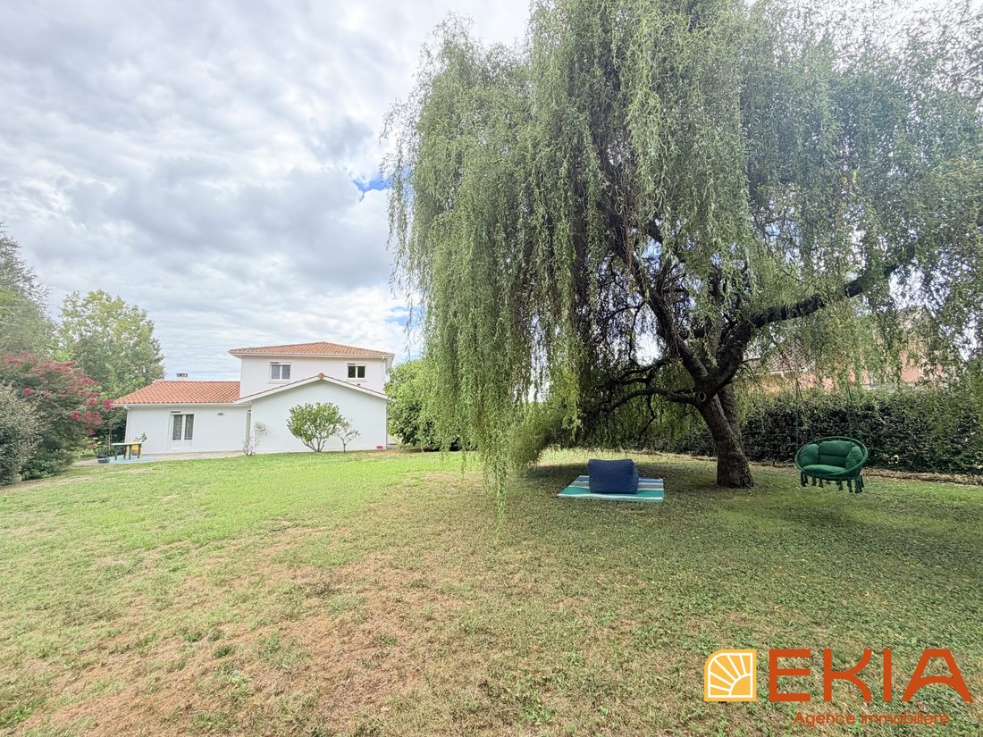 House in Saint-Martin-de-Hinx, Nouvelle-Aquitaine, France 2 - 19128147