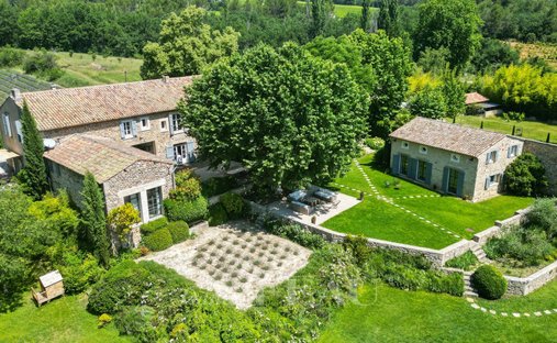 Casa di campagna a Goult, Provenza-Alpi-Costa Azzurra, Francia 1