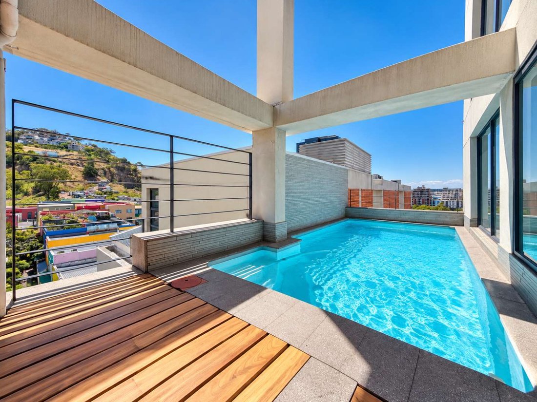 Penthouse in City Centre, City Bowl, Cape Town 2 - 19121691