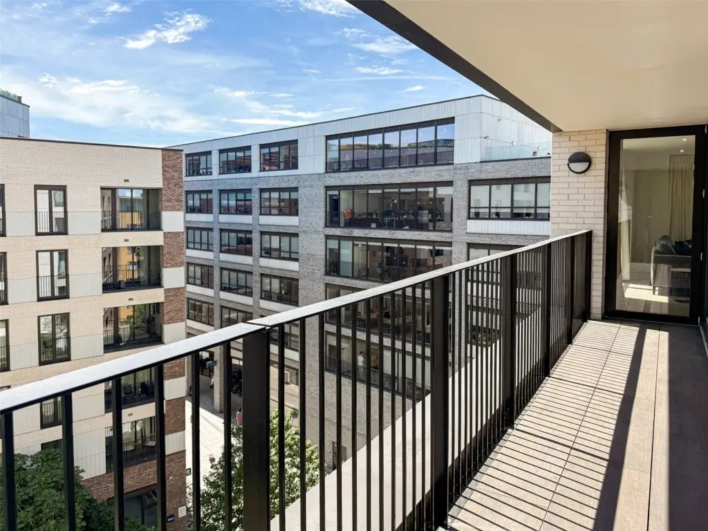 Apartment in St Leonard Shoreditch, Hackney, England 4 - 19125525