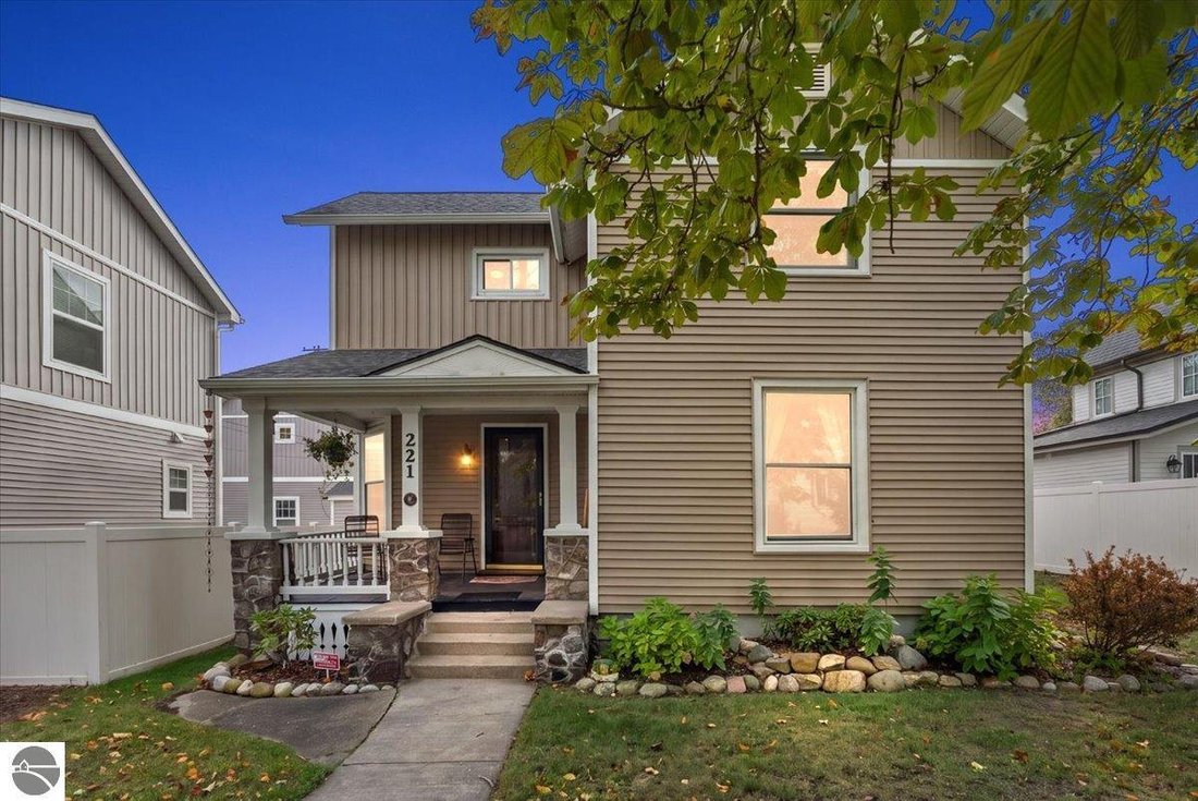 Maison à Traverse City, Michigan, États-Unis 2 - 19131739
