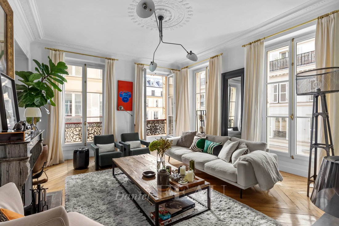 Apartment in Elysées-Madeleine, Paris 8e Arrondissement, Paris 1 - 19126668