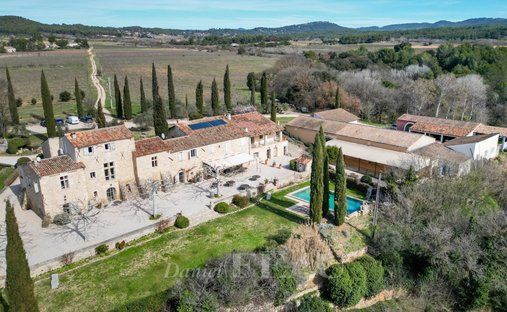 Farm Ranch in Pertuis, Provence-Alpes-Côte d'Azur, France 1