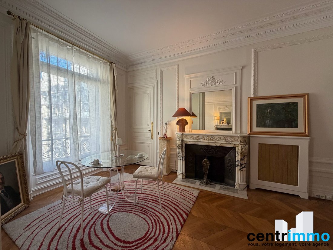 Appartamento a Elysées-Madeleine, Paris 8e Arrondissement, Parigi 3 - 19026757