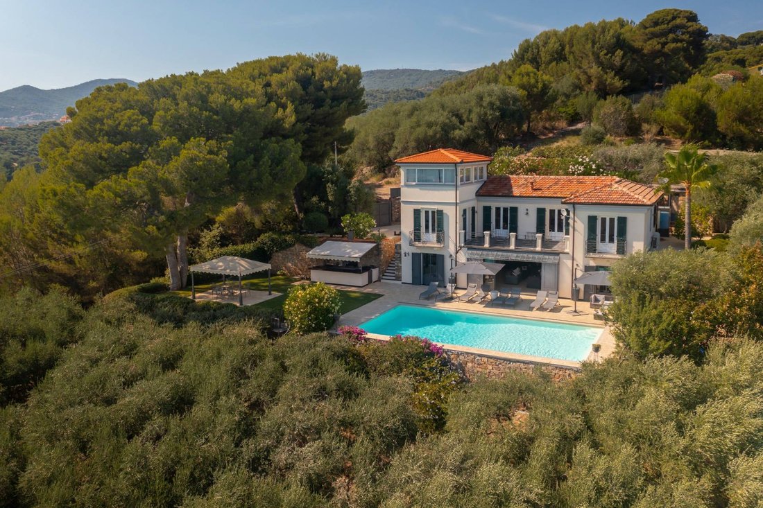 Villa a Diano Castello, Liguria, Italia 1 - 19121596