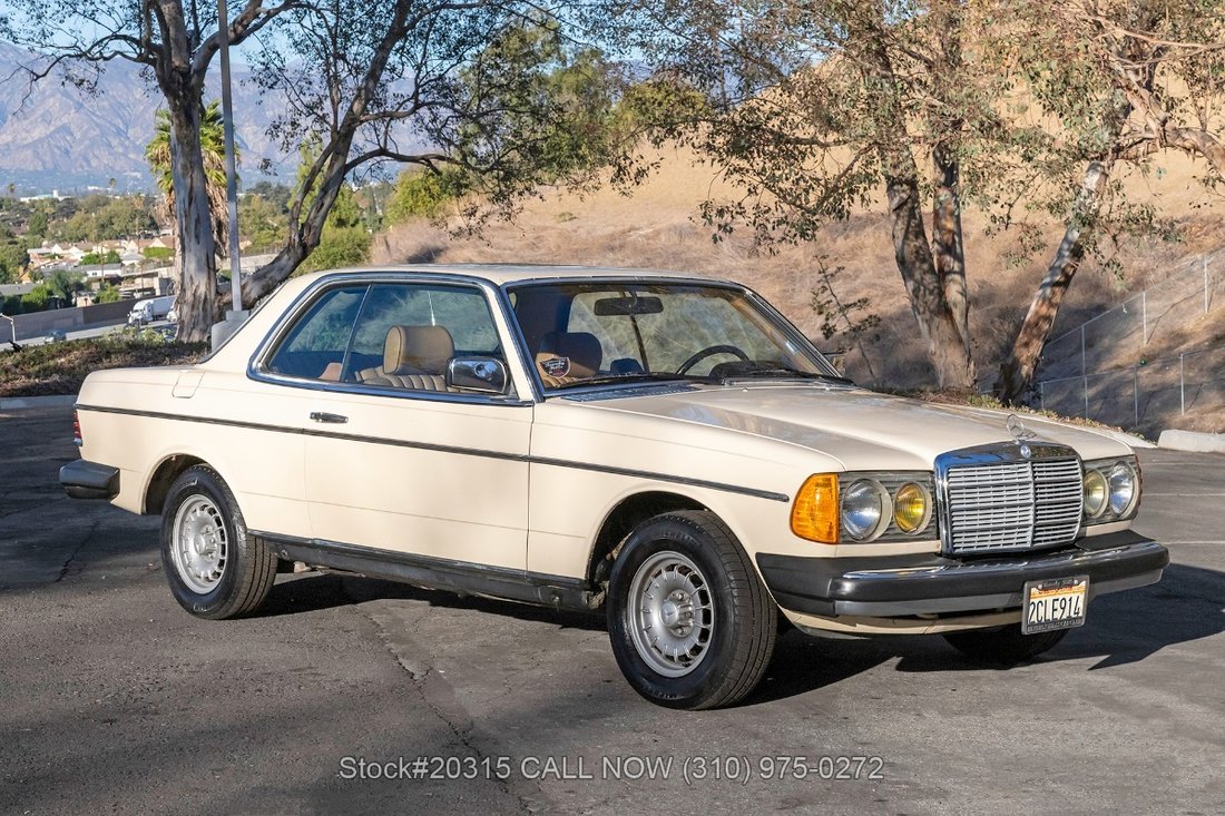 Mercedes-Benz 300CD in Los Angeles, CA 4 - 19129113