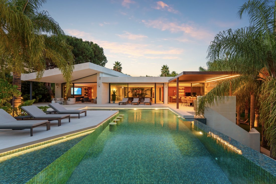 Villa in Elviria-Cabopino, Marbella, Spanien 1 - 19129058