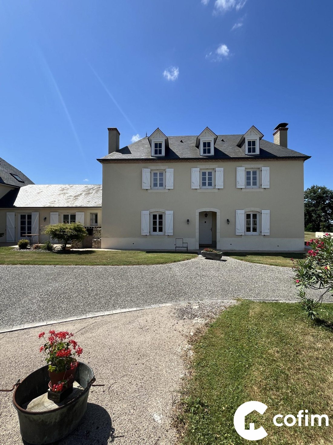 House in Artigueloutan, Nouvelle-Aquitaine, France 4 - 19106628
