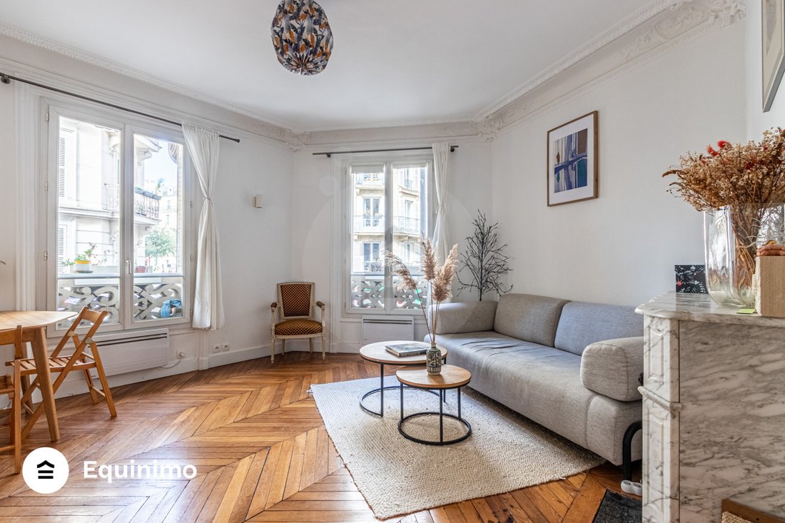 Apartment in Grange Aux Belles-Terrage, Paris 10e Arrondissement, Paris 2 - 19126325