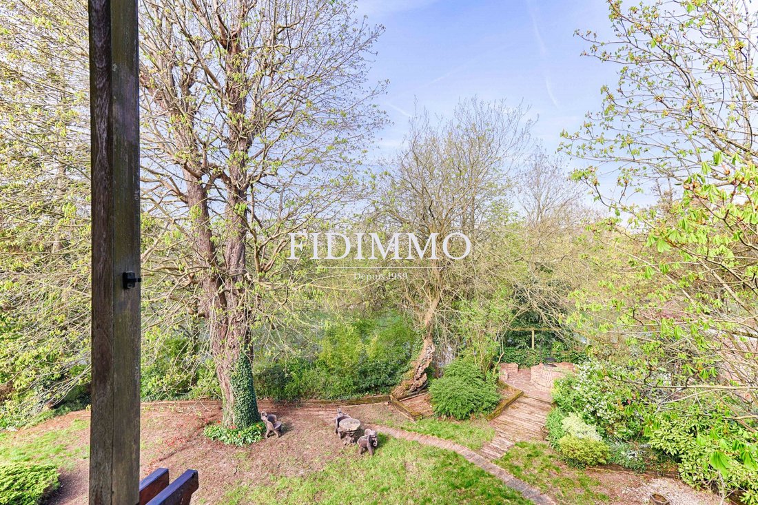 Estate in Chennevieres-sur-Marne, Ile-de-France, France 5 - 19128178