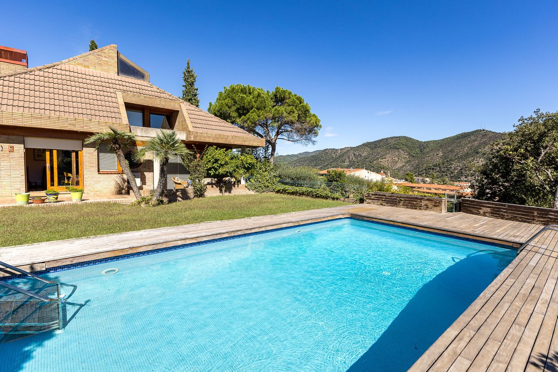 Villa in Capellades, Katalonien, Spanien 2 - 19132425