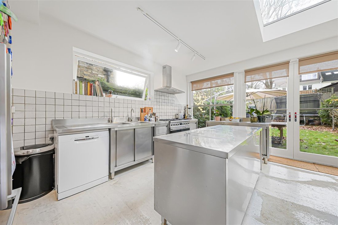 Apartment in Little Venice, Westminster, England 5 - 19130782