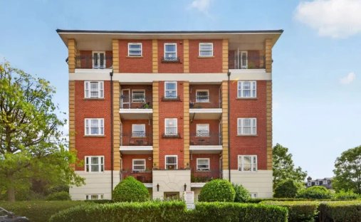 Penthouse in Castelnau, Richmond am Thames, England 1