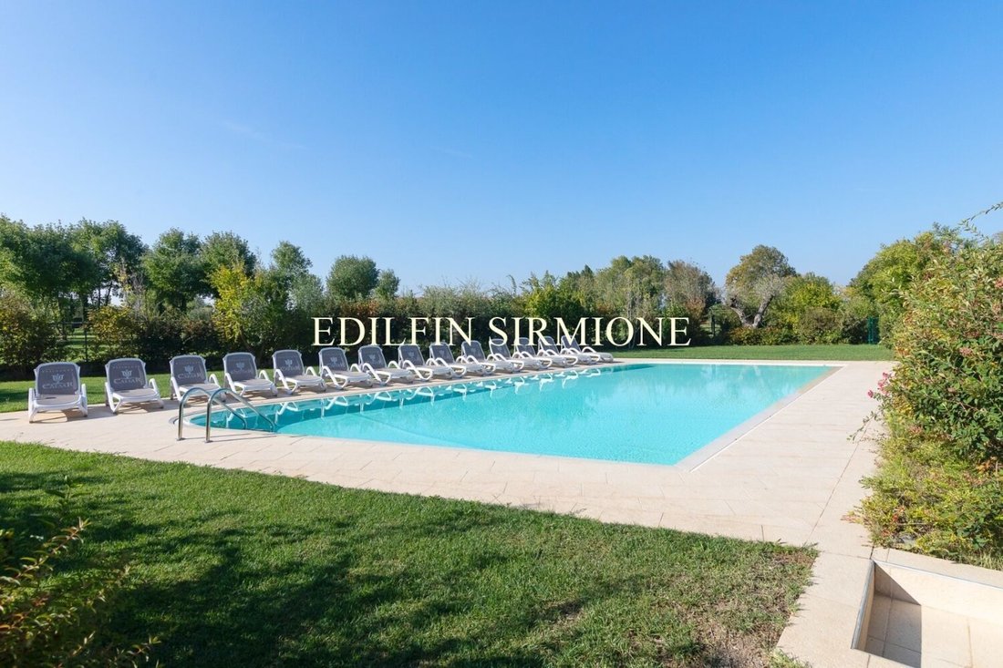 Villa en Colombare, Sirmione, Lombardía 1 - 18581396