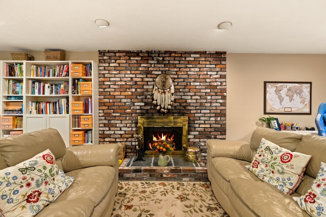 House in Sharon, Massachusetts, United States 5 - 19131177