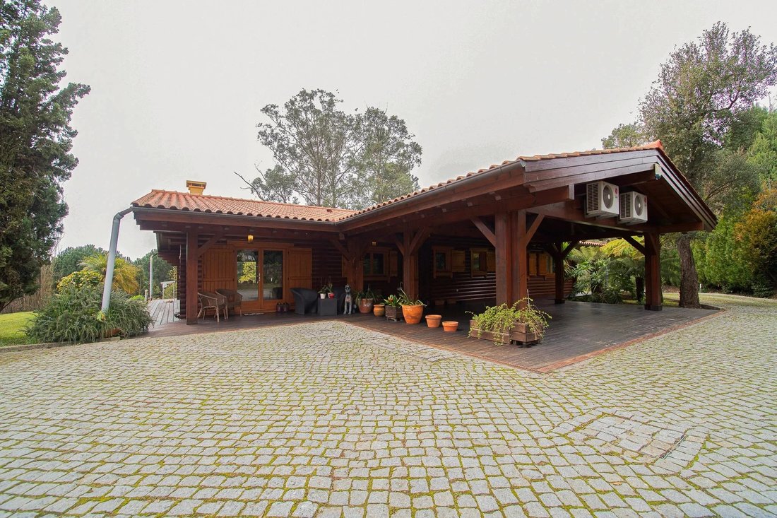 Tenuta a Oliveira de Azemeis, Santiago de Riba-Ul, Ul, Macinhata da Seixa e Madail, Distretto di Aveiro, Portogallo 2 - 19131069