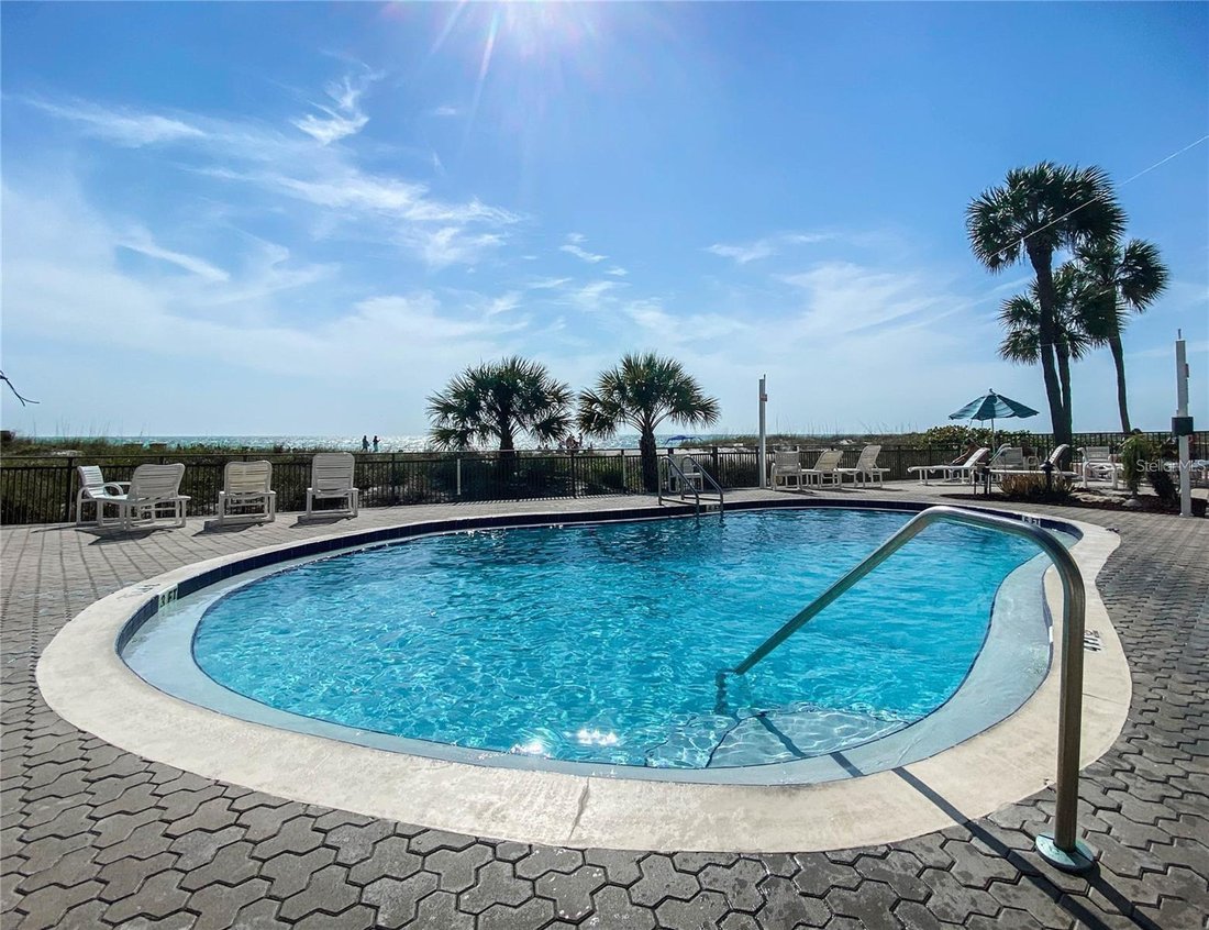 Appartement à Madeira Beach, Floride, États-Unis 2 - 19125336