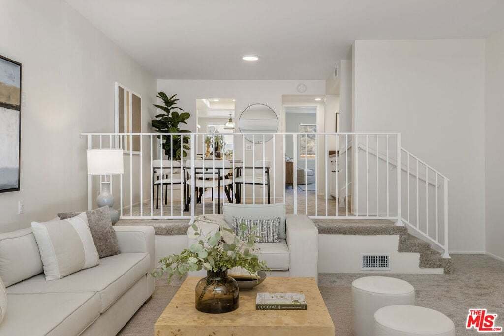 Townhouse en Los Ángeles, California, Estados Unidos 3 - 19124644