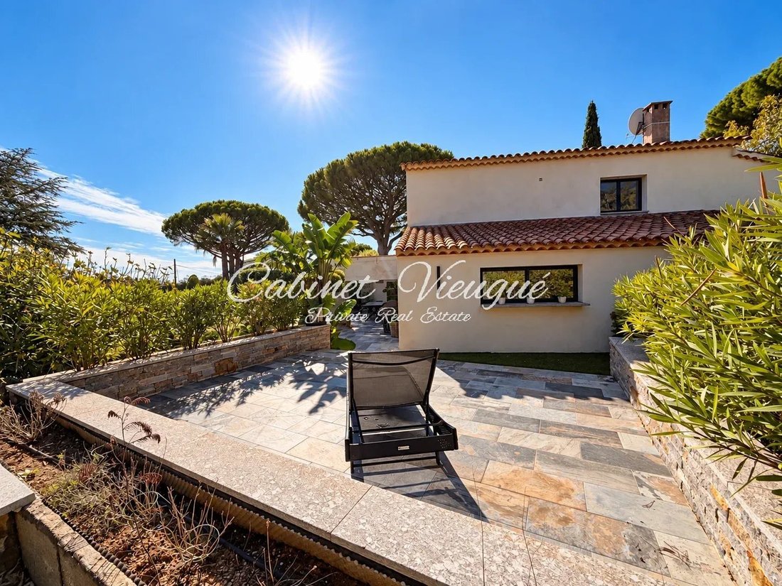 Villa in Grimaud, Provence-Alpes-Côte d'Azur, France 4 - 19128933