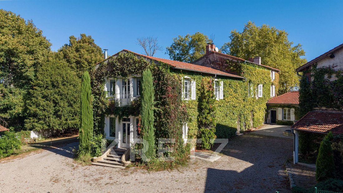 House in L'Hopital-le-Grand, Auvergne-Rhône-Alpes, France 1 - 19123189