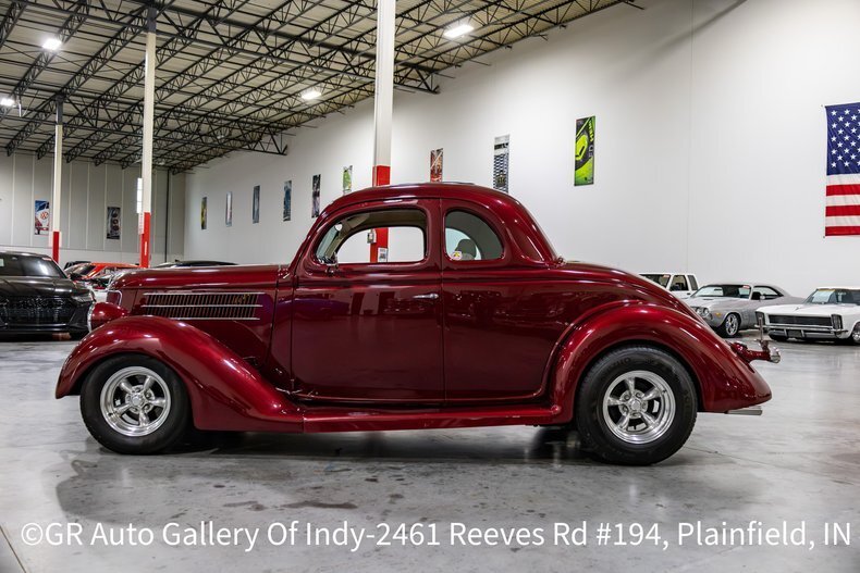 Coupe in Plainfield, United States 3 - 19128678