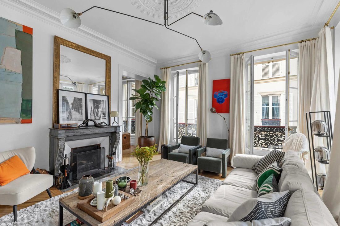 Apartment in Elysées-Madeleine, Paris 8e Arrondissement, Paris 3 - 19126668