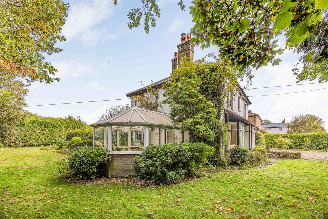 House in Emsworth, Havant, England 2 - 19128799
