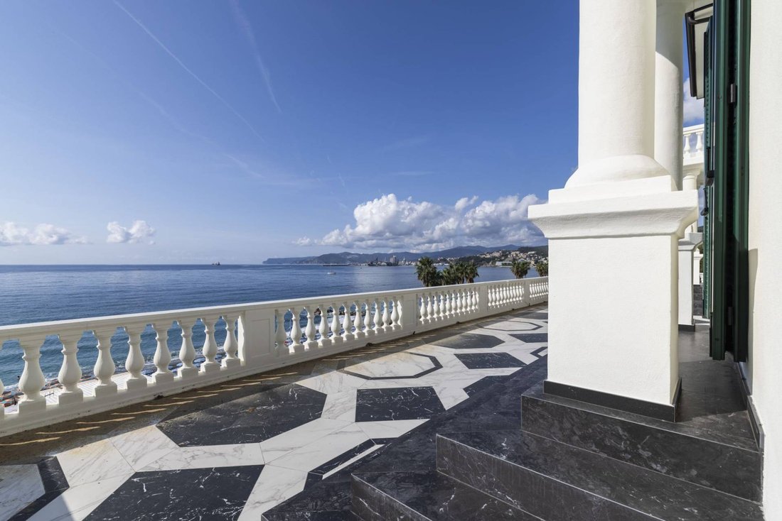 Villa en Albisola Superiore, Liguria, Italia 1 - 19121581
